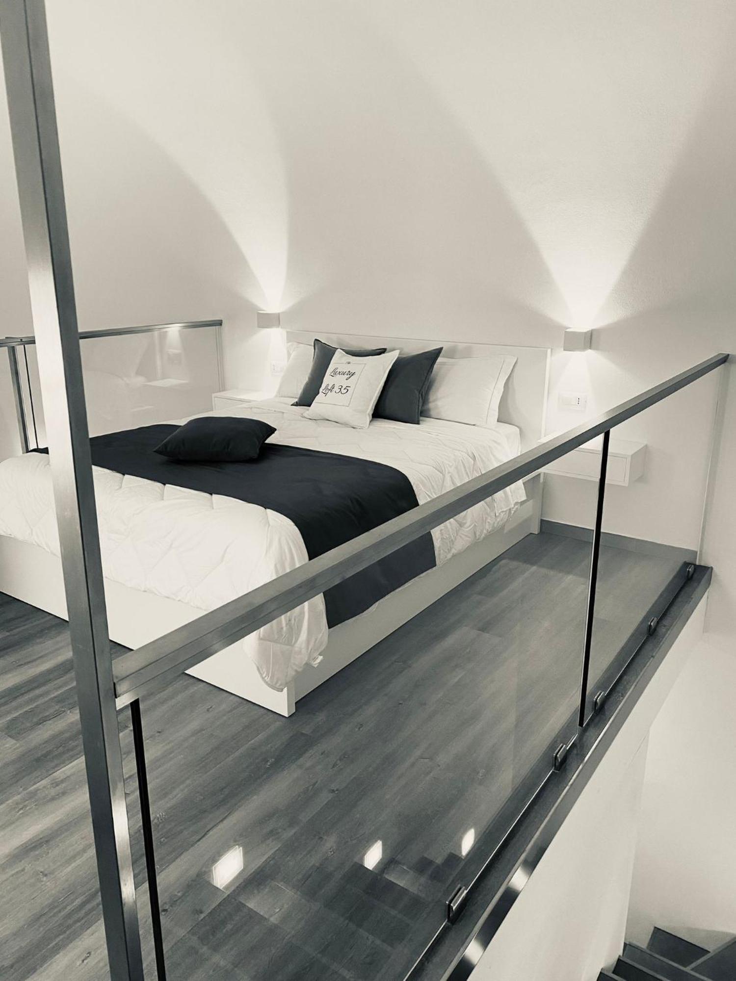 Luxury Loft 35 Ξενοδοχείο Κάλιαρι Εξωτερικό φωτογραφία